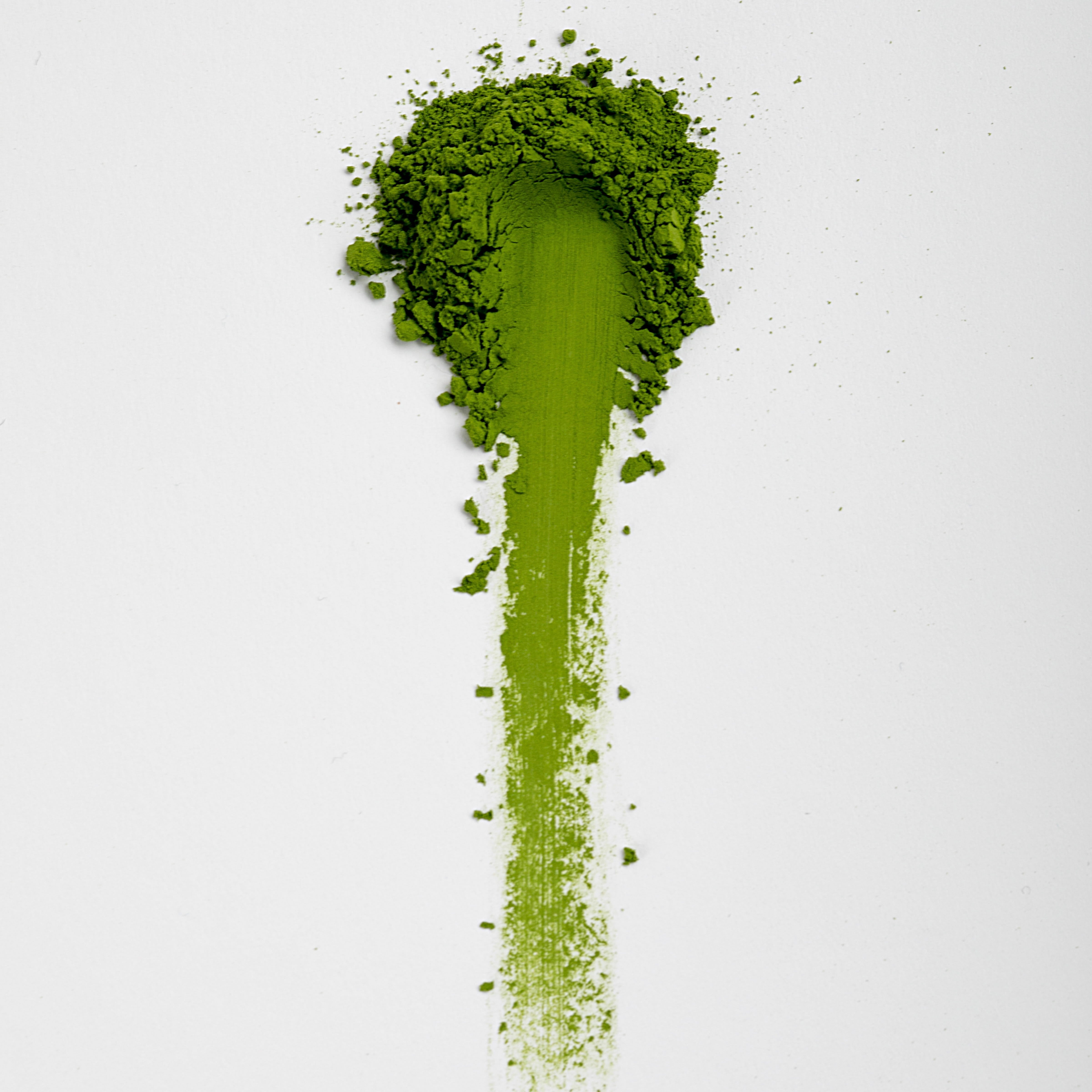 Harmony matcha fine ground green tea powder texture macro view Brook37