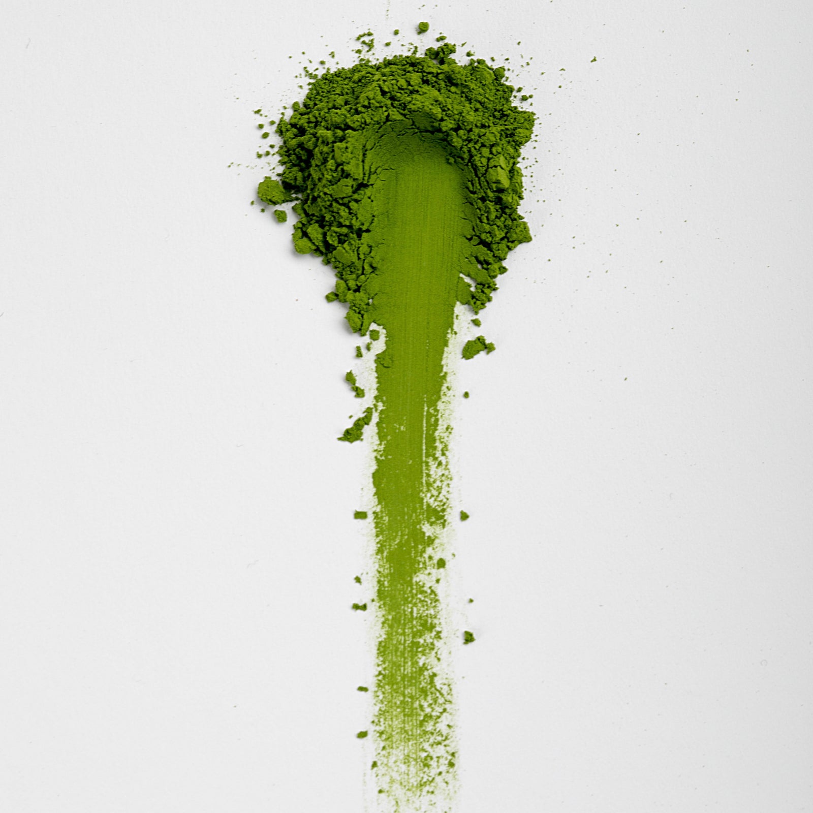 Harmony matcha fine ground green tea powder texture macro view Brook37